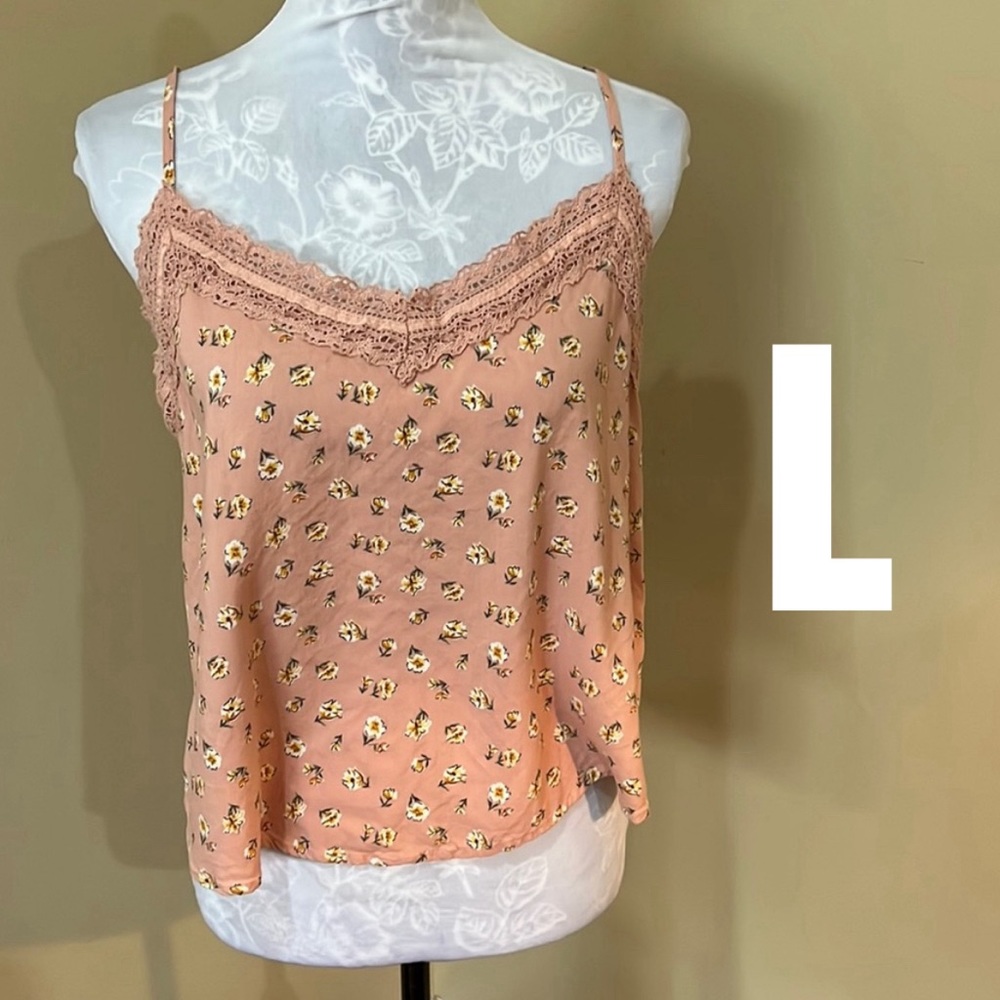 Hollister Floral lace tank with adjustable straps size large - Picture 11 of 12